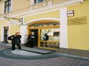 �kolsk� predaj�a-school shop in town centre